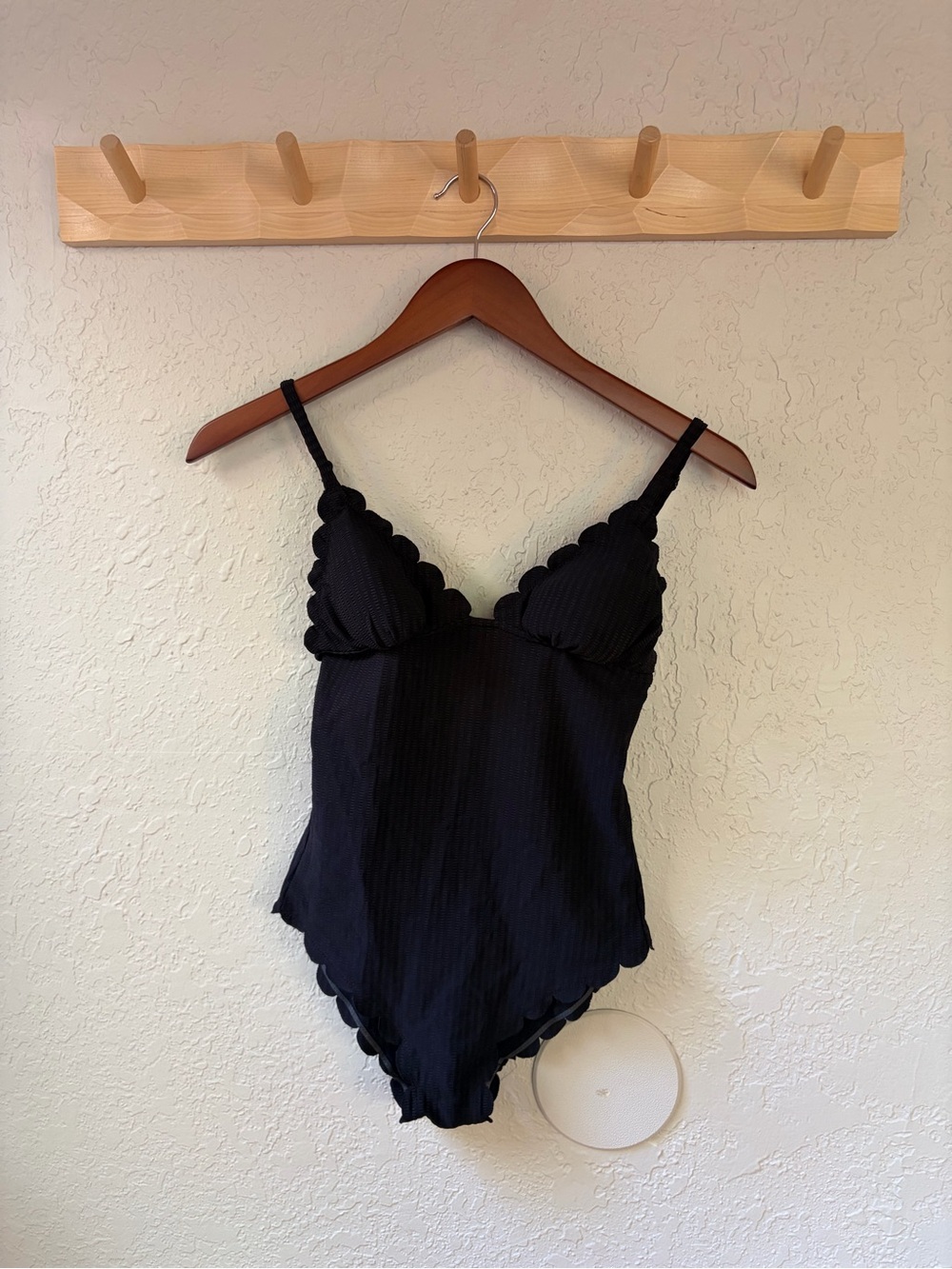 Sezane Women’s Black Scalloped One Piece Swimsuit